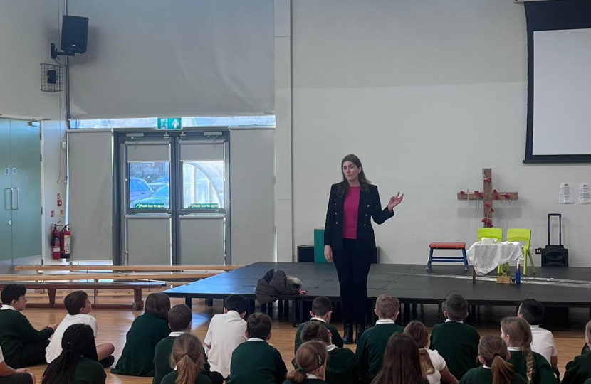Michelle Donelan MP revisits Forest and Sandridge C.E Primary School